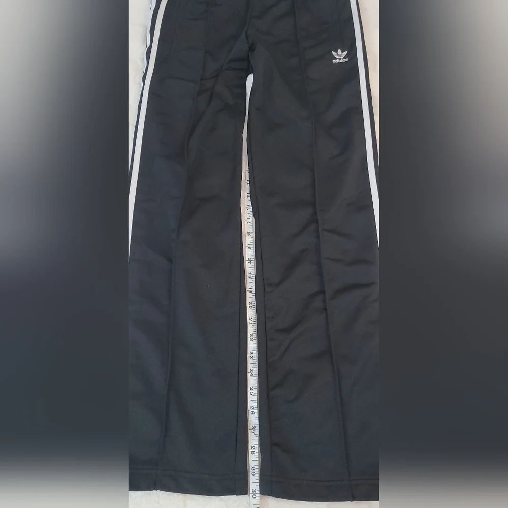 *BNWOT* Adidas Adicolor Classics Firebird Track Pants - Picture 2 of 7